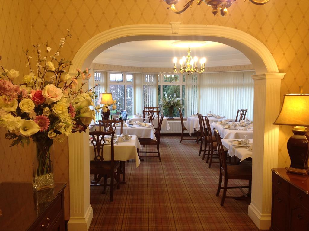 Caldhame Lodge Crumlin  エクステリア 写真